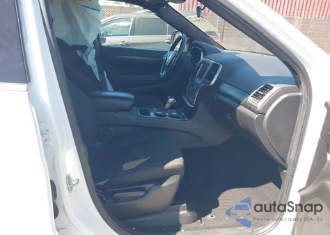 2020 Jeep Grand Cherokee Laredo E 4X2 from USA, damaged, VIN 1C4RJEAG1LC181593